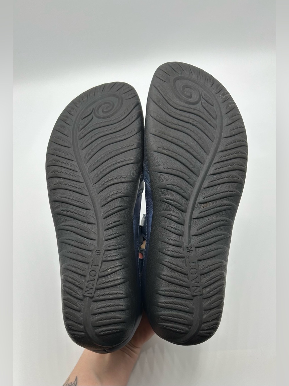 Naot Navy Blue Leather Comfort Flats Sandals Women’s Size 9 - Picture 7 of 8